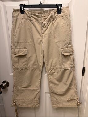 Aeropostale Women’s Cargo Capris